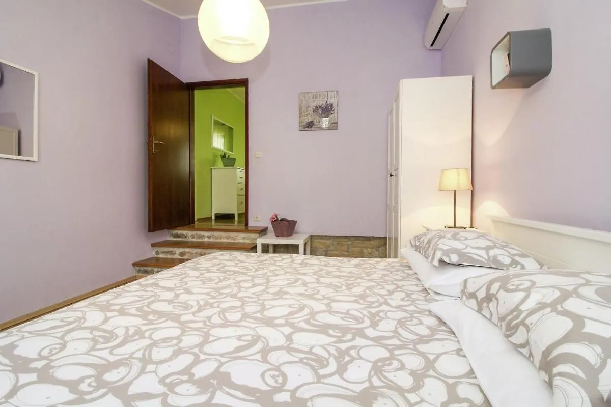 Lijana In Bratulici 0*, Barban Croatia