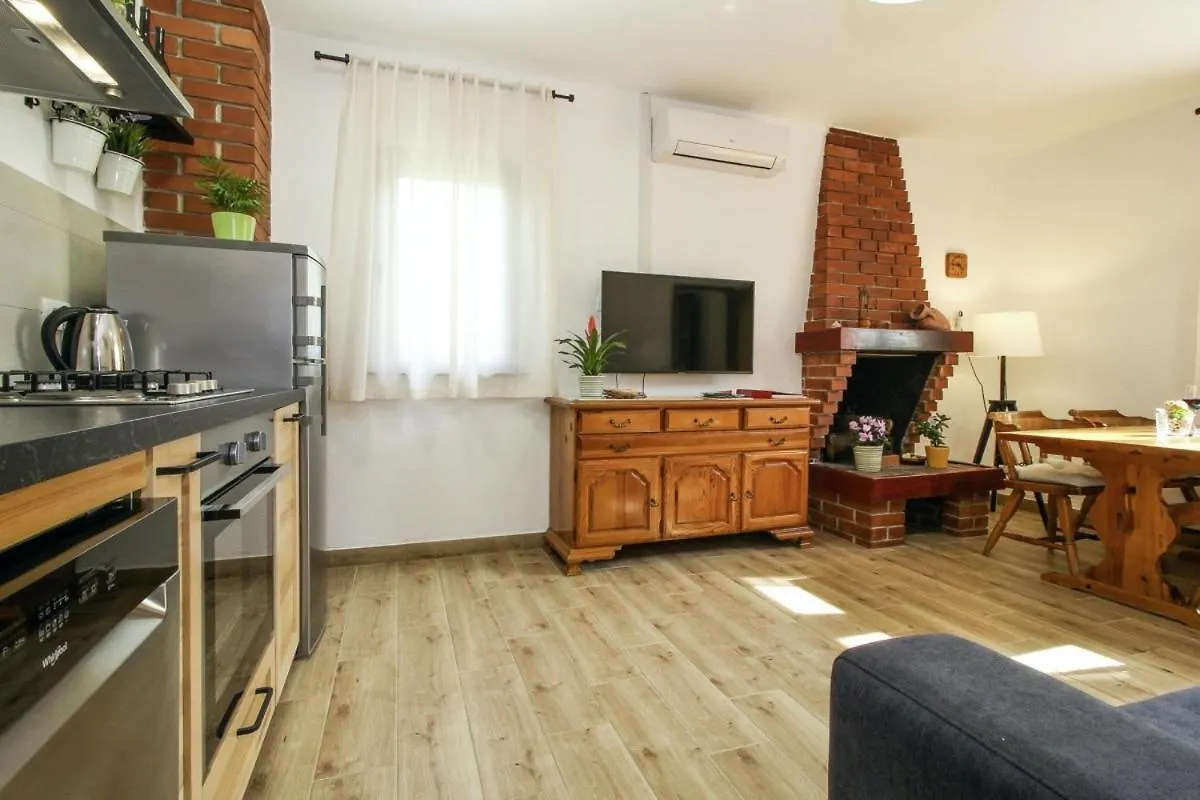 Vikendica Lijana In Bratulici Croatia
