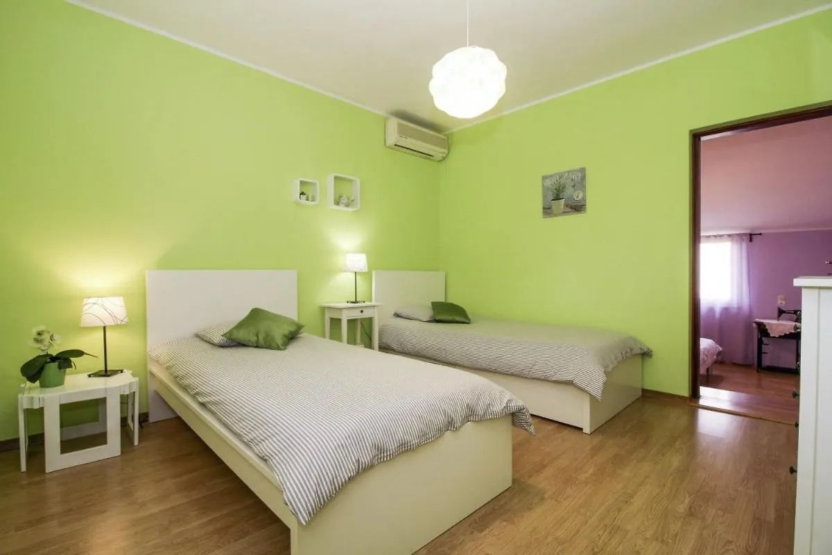 Lijana In Bratulici 0*, Barban
